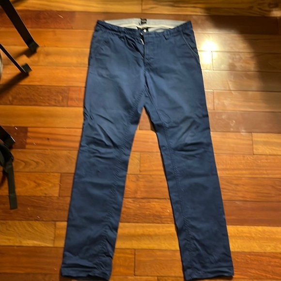 Men’s chino dress pant